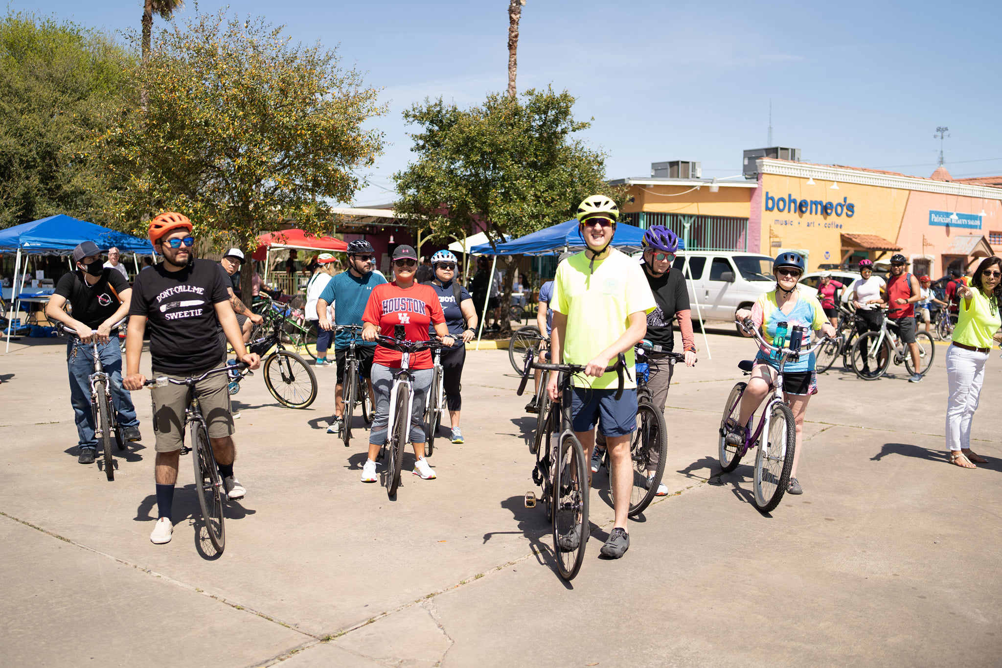 Barrio Dogs Pedal for Paw