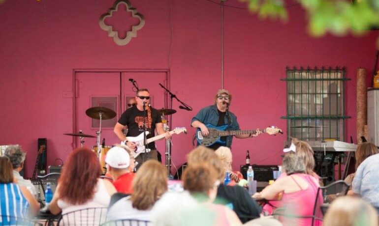 Barrio Dogs Pedal for Paw